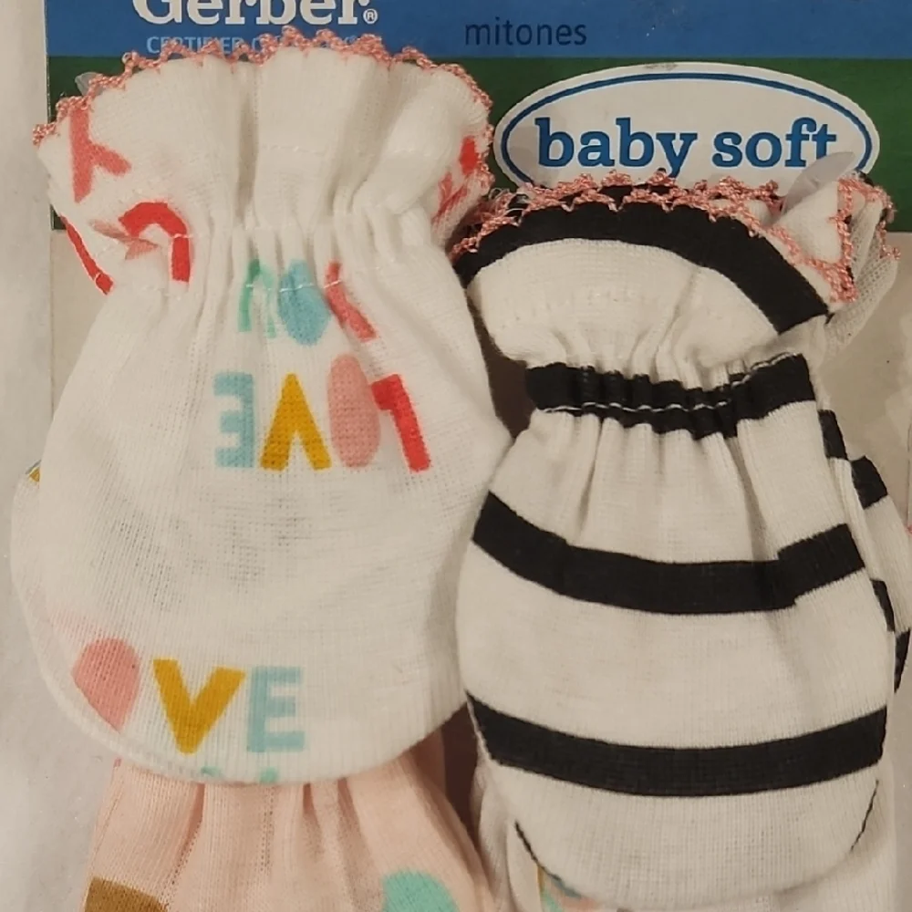 Gerber White and Black Mittens Soft Accessories Size 0-3 Months